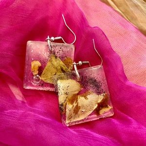 Handmade pressed flower resin earrings